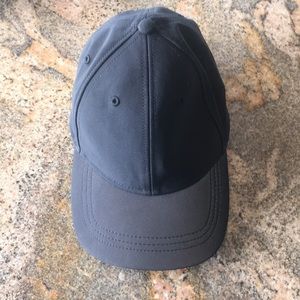 Lululemon black hat